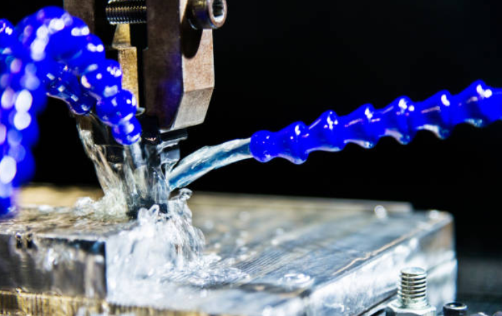 Thread milling cooling