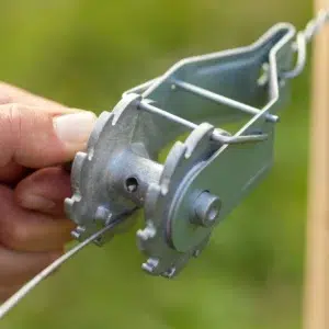 Garden Fence Ratchet Type Wire Tensioner Product Usage Scenario Diagram 01