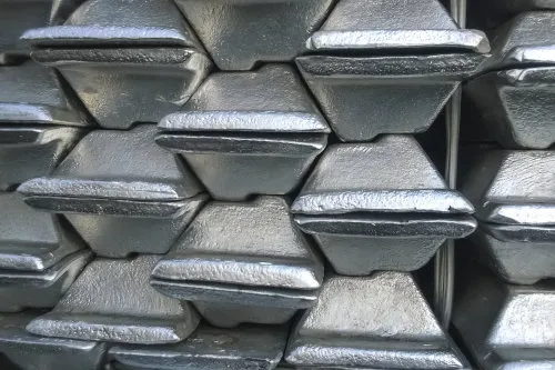 aluminum ingots stacked for transporation 转换自 jpg