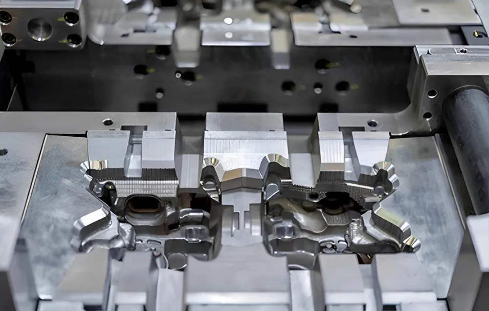 precision die casting 转换自 jpg