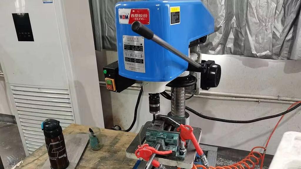 Tapping Machine